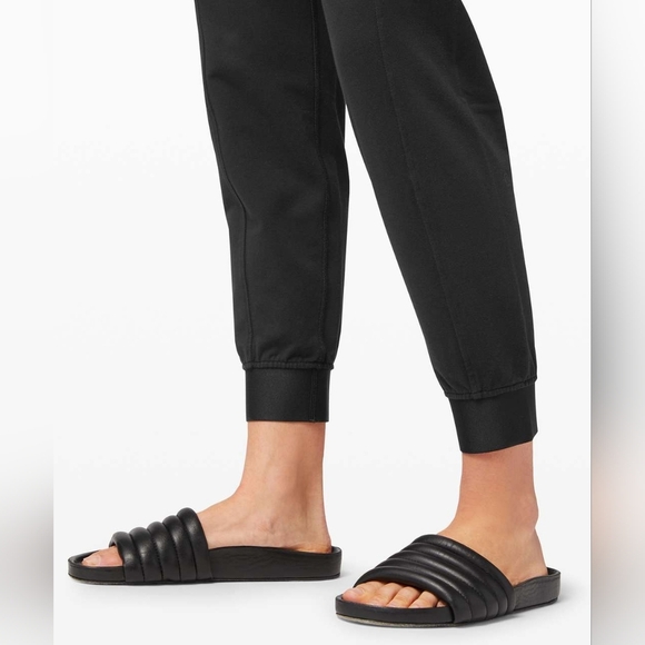 Lululemon Refreshed Routine jogger - Picture 3 of 12